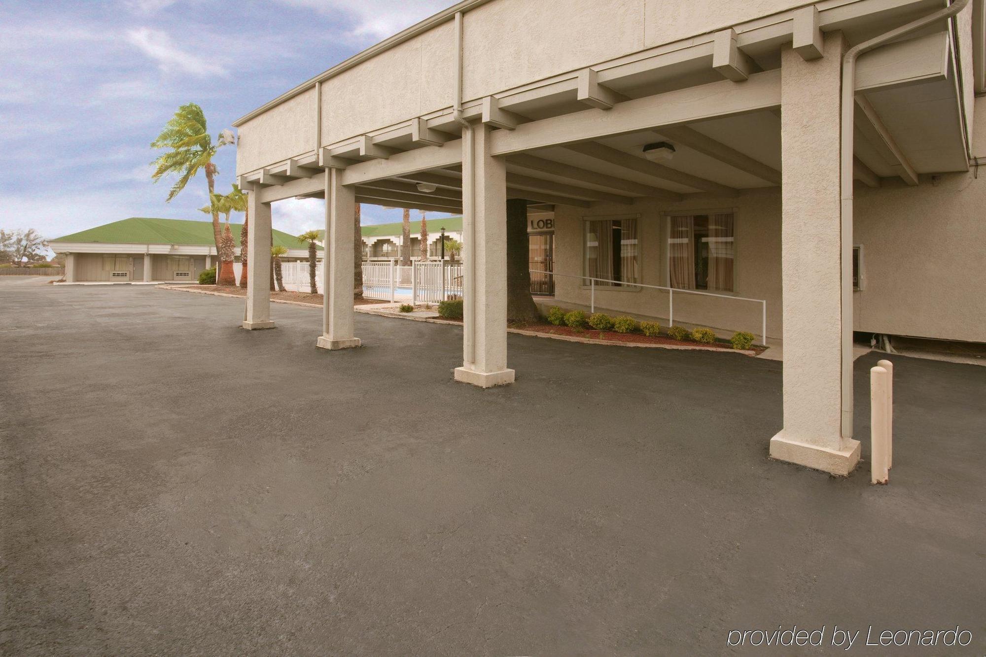Econo Lodge Del Rio Kültér fotó