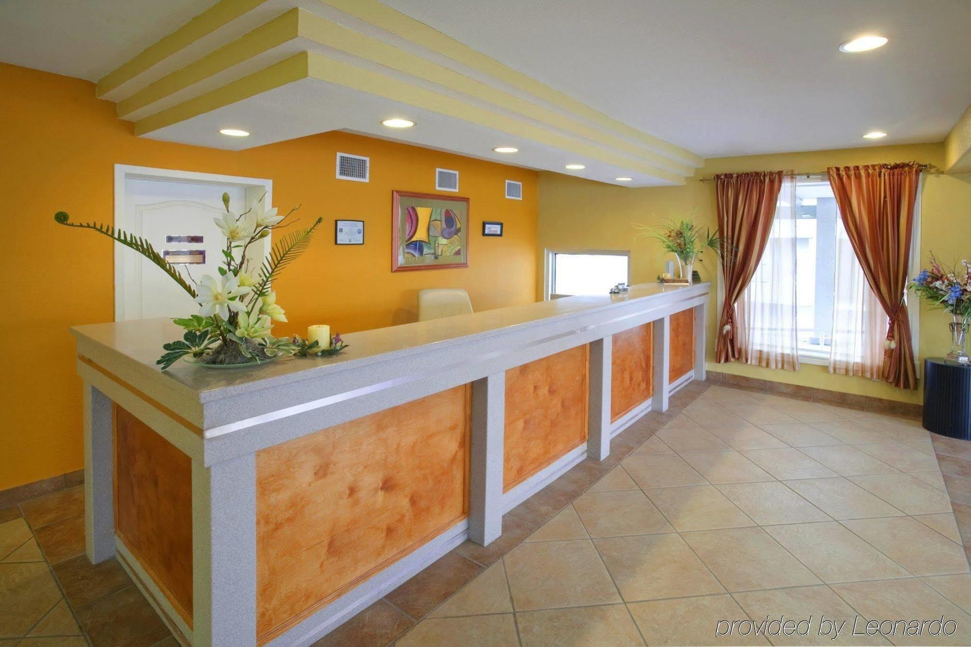 Econo Lodge Del Rio Beltér fotó